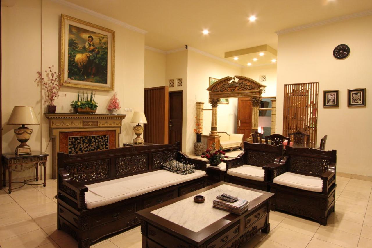 Griya Desa Hotel & Pool Sleman  Exterior foto